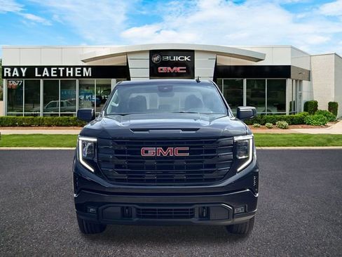 New 2026 GMC Sierra 1500 Elevation image 8