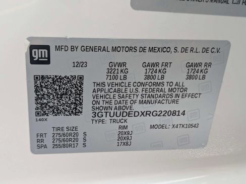 Used 2024 GMC Sierra 1500 SLT w/ SLT Premium Plus Package AWD/4WD image 16