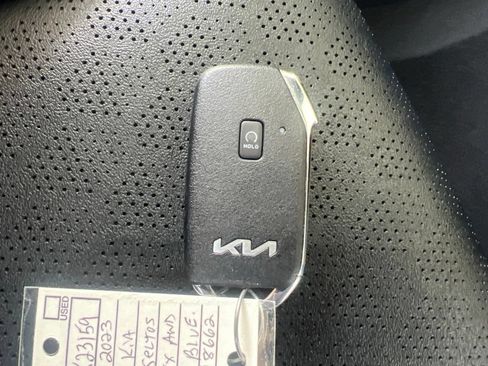 Certified 2023 Kia Seltos SX w/ SX Sunroof Package AWD/4WD image 27