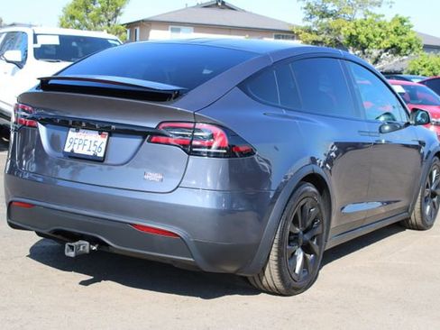 Used 2023 Tesla Model X Plaid image 5