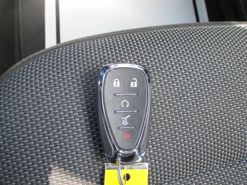 Used 2023 Chevrolet Traverse LT image 24