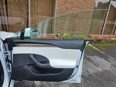 Used 2023 Tesla Model S AWD/4WD image 62