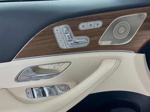 Certified 2025 Mercedes-Benz GLE 350 4MATIC image 19