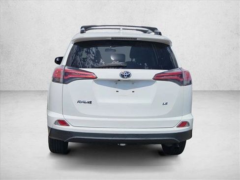Used 2016 Toyota RAV4 LE FWD image 6