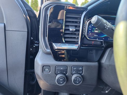 Used 2025 Chevrolet Silverado 2500 LT w/ Trail Boss Package image 28