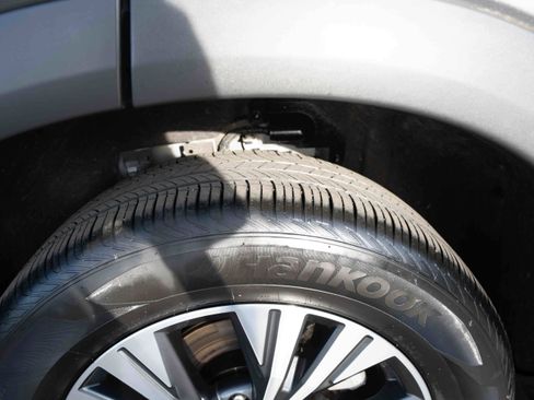 Used 2023 Nissan Rogue SV w/ SV Premium Package image 31