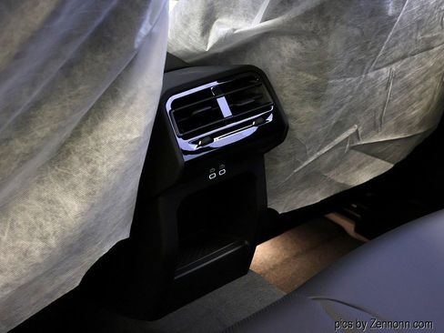 Used 2026 BMW i5 eDrive40 w/ M Sport Package AWD/4WD image 13