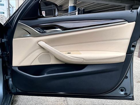 Used 2019 BMW 530i image 22