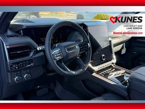 New 2026 GMC Yukon Denali w/ Sun & Power Step Package AWD/4WD image 31
