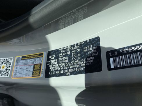 Used 2024 Kia Carnival SX Prestige image 34