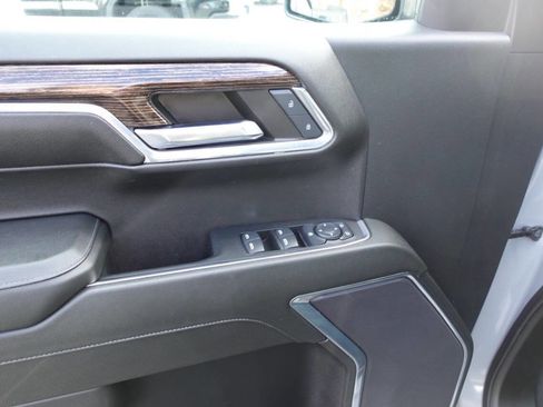 Used 2024 GMC Sierra 1500 Elevation image 16