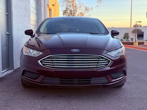 Used 2017 Ford Fusion SE w/ Fusion SE Technology Package image 8
