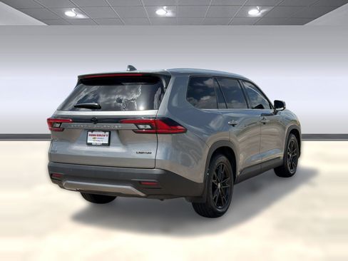 Used 2025 Toyota Grand Highlander FWD image 9