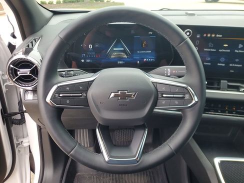 New 2026 Chevrolet Equinox LT w/ Midnight Edition FWD image 16