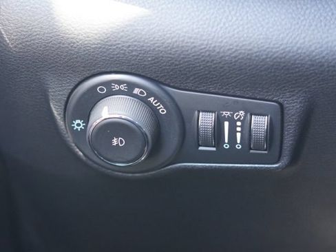 Used 2024 Jeep Compass Limited AWD/4WD image 19