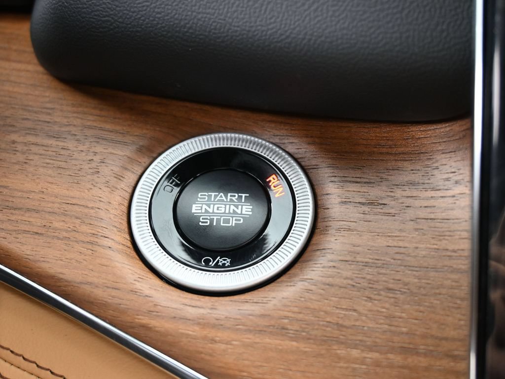 New 2025 Jeep Grand Cherokee Summit AWD/4WD image 30