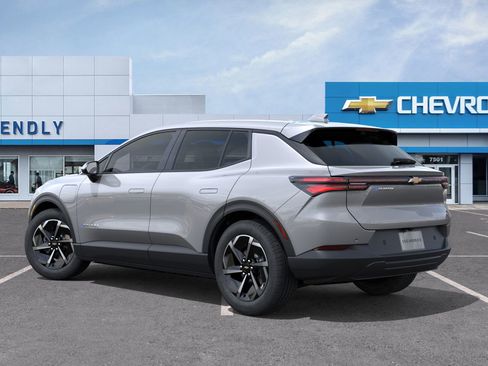 New 2026 Chevrolet Equinox EV LT image 3