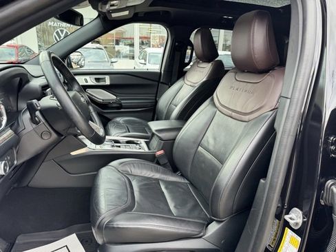Used 2022 Ford Explorer Platinum w/ Equipment Group 601A image 12