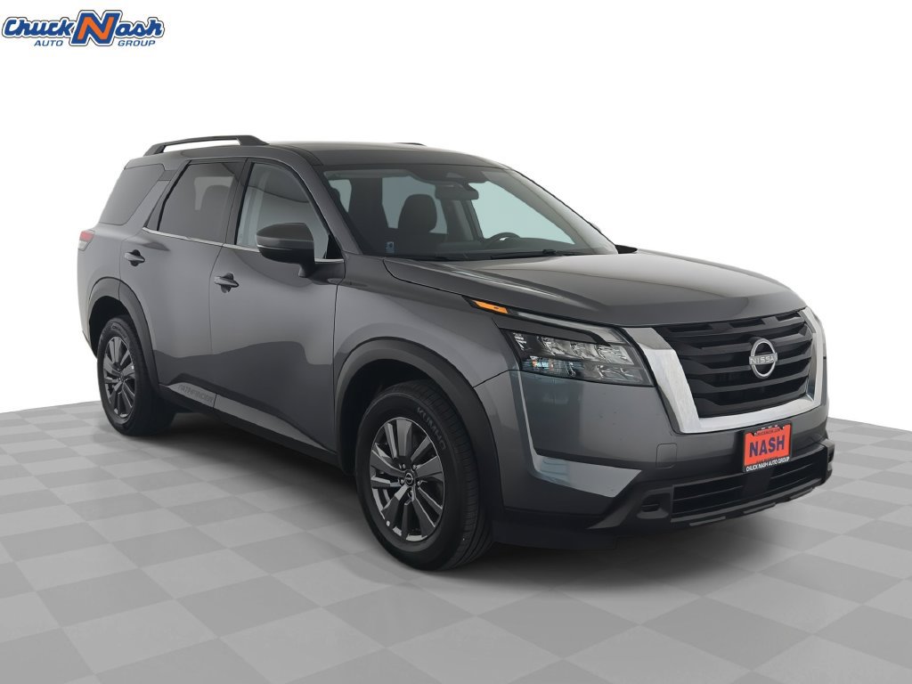 Used 2025 Nissan Pathfinder SV AWD/4WD image 1