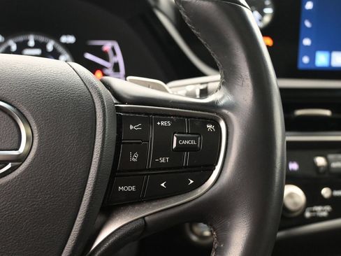 Used 2023 Lexus ES 350 w/ Premium Package FWD image 12