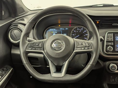 Used 2020 Nissan Kicks SR w/ SR Premium Package image 15