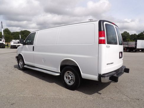 Used 2025 GMC Savana 2500 w/ Driver Convenience Package RWD image 4