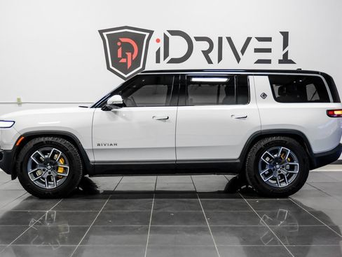 Used 2023 Rivian R1S Adventure image 13
