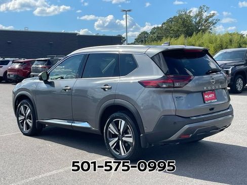 Used 2023 Nissan Rogue SL w/ SL Premium Package FWD image 3