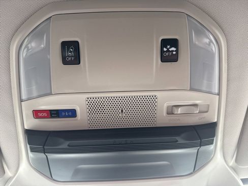 Used 2021 Subaru Ascent Premium w/ Convenience Package image 44