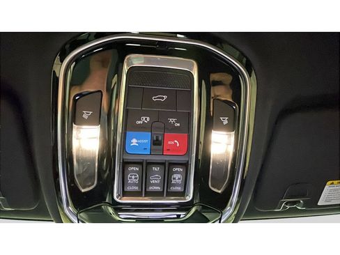 Used 2023 Jeep Grand Cherokee L Overland AWD/4WD image 16