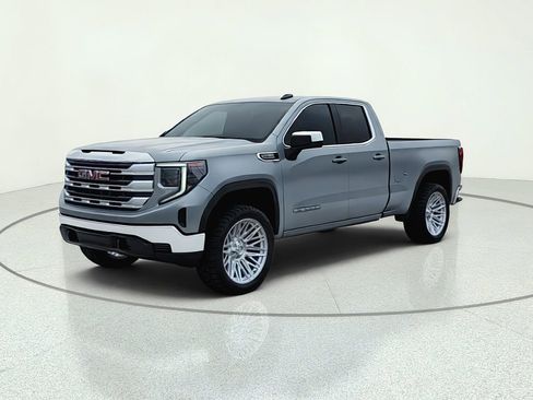 Used 2023 GMC Sierra 1500 SLE w/ Enhanced Capability Package AWD/4WD image 3