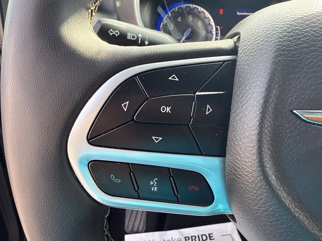 Used 2025 Chrysler Pacifica Select FWD image 20
