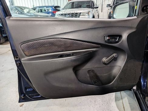 Used 2007 Toyota Yaris Sedan image 12