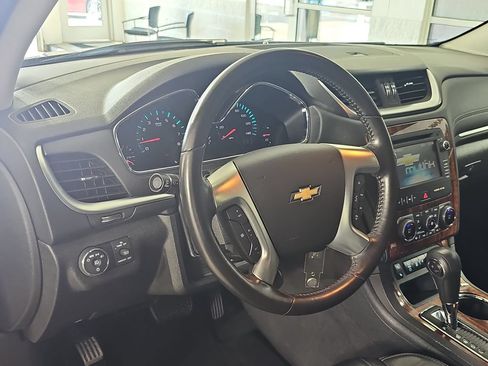 Used 2014 Chevrolet Traverse LT FWD image 22