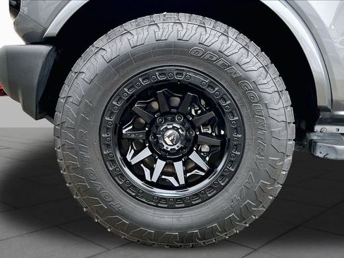 Used 2023 Ford Bronco Outer Banks AWD/4WD image 11