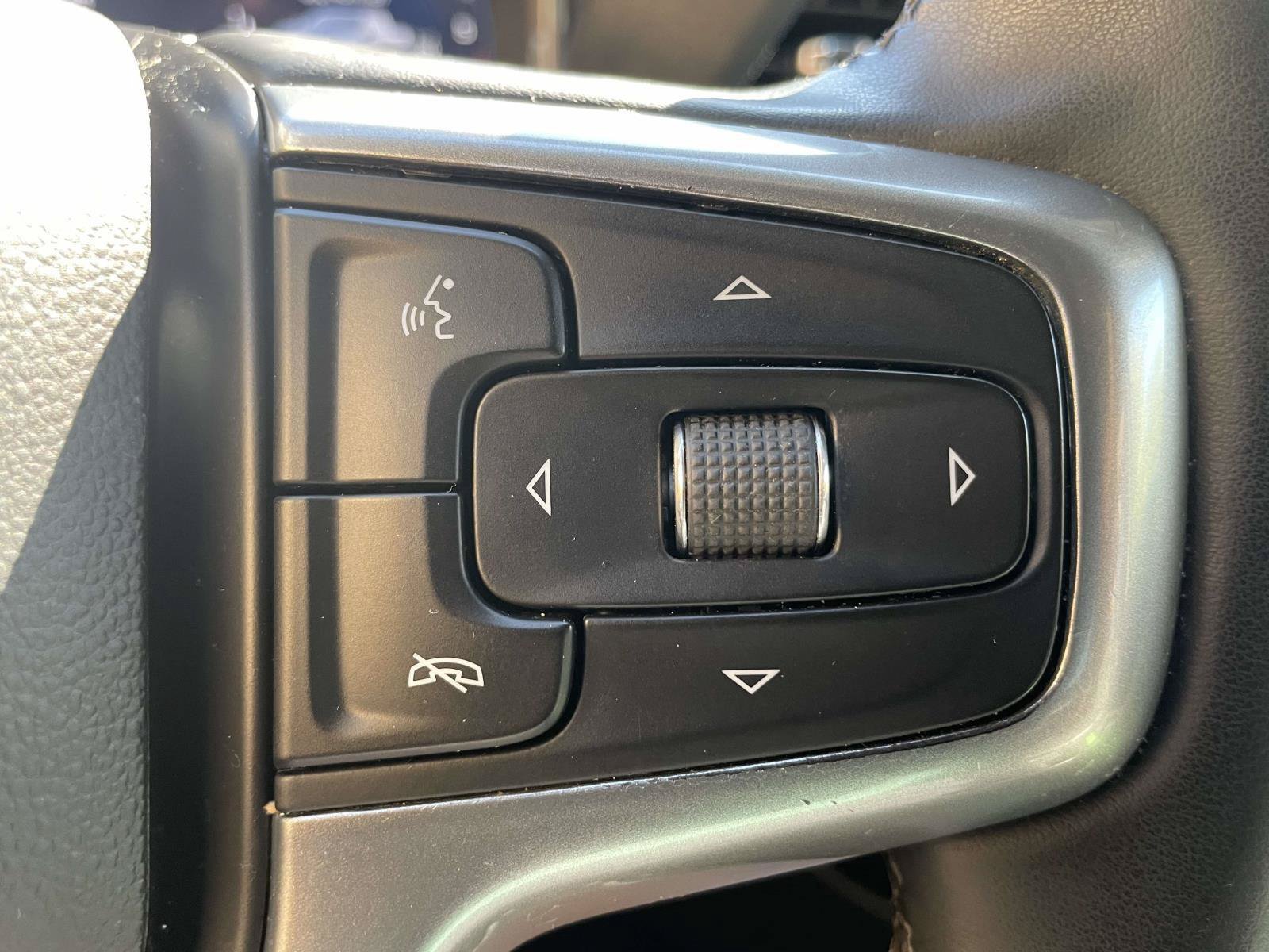 Used 2024 Chevrolet Silverado 1500 LT w/ Z71 Off-Road Package AWD/4WD image 22