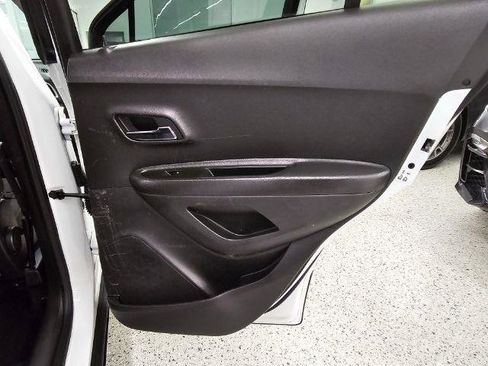 Used 2020 Chevrolet Trax LS w/ Tint and Cruise Package AWD/4WD image 26