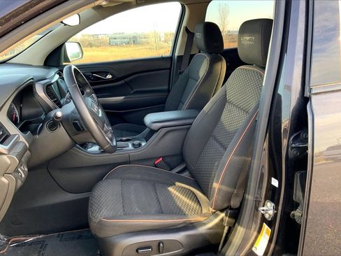 Used 2017 GMC Acadia SLE w/ Driver Alert Package I image 9