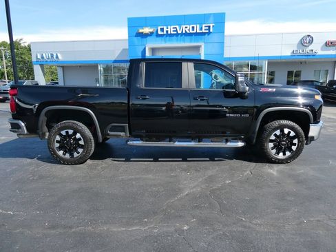Used 2020 Chevrolet Silverado 2500 LT w/ All Star Edition AWD/4WD image 4