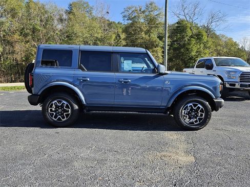 New 2025 Ford Bronco Outer Banks image 13