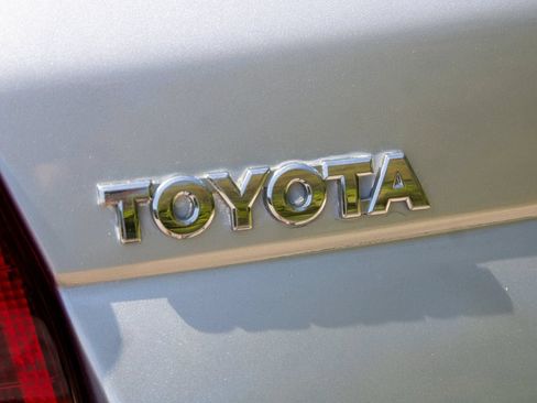 Used 2002 Toyota MR2 RWD image 29