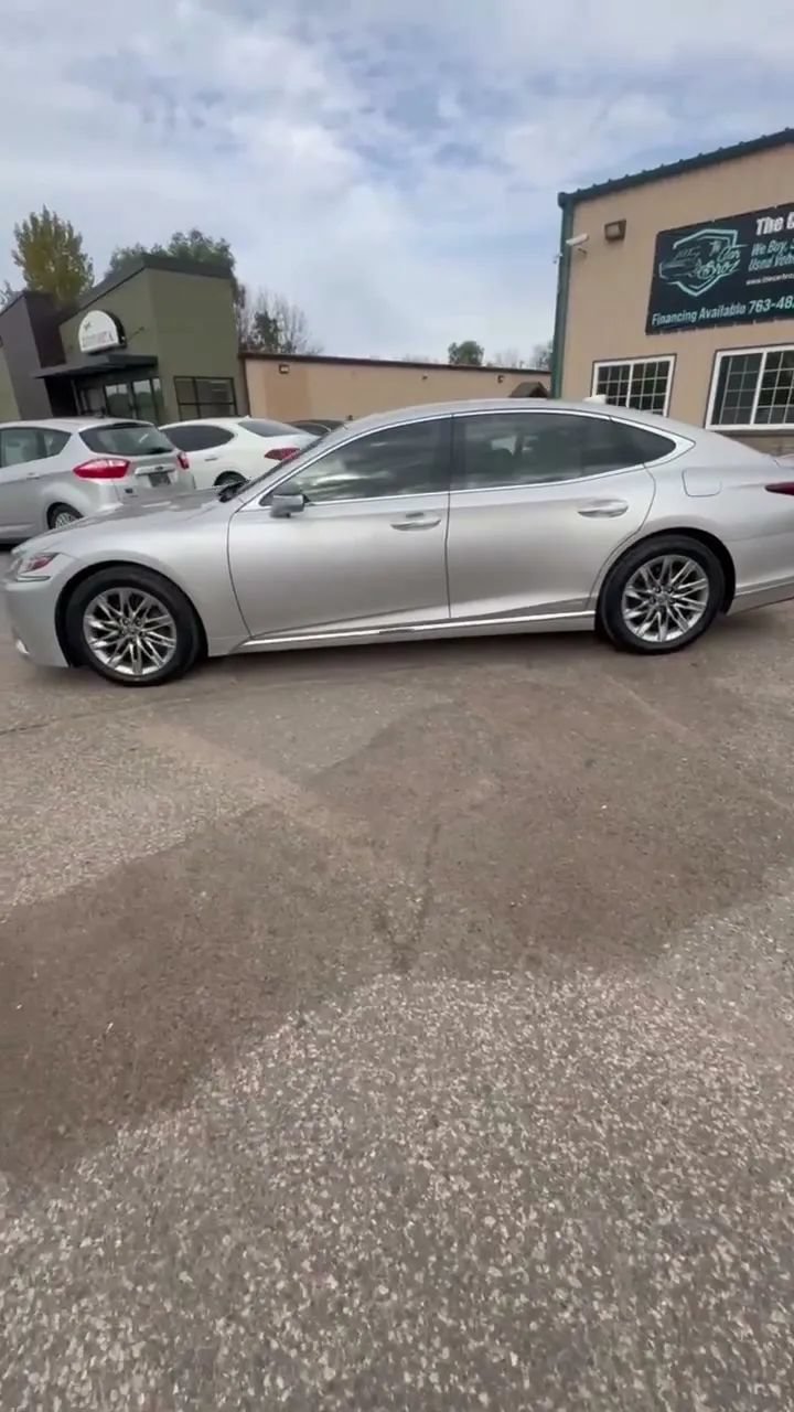 Used 2018 Lexus LS 500h AWD w/ Accessory Package (Z1) image 57