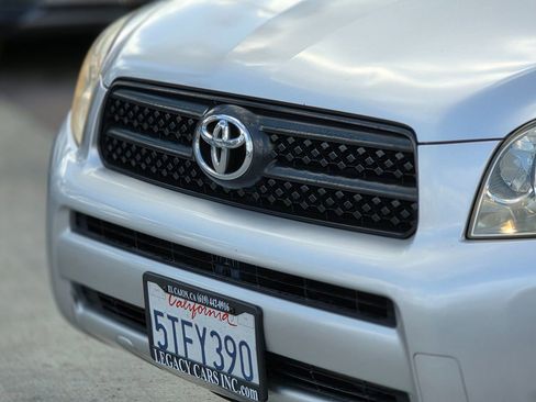 Used 2006 Toyota RAV4 2WD image 9