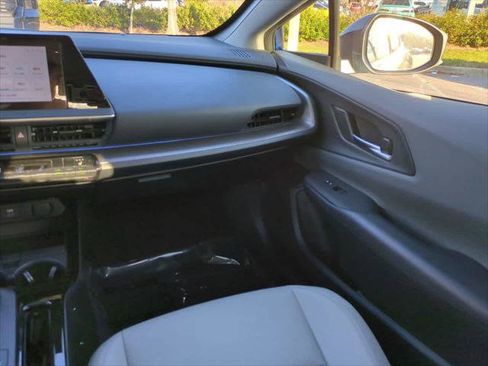 Used 2025 Toyota Prius Limited image 15