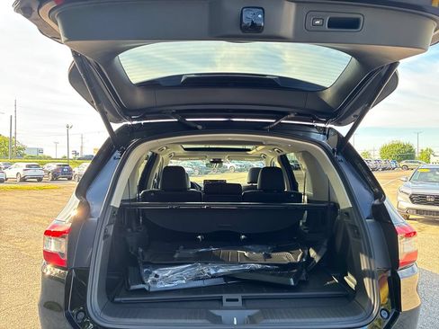 New 2026 Honda Pilot Touring image 21