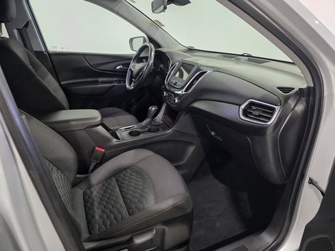 Used 2019 Chevrolet Equinox LT image 23