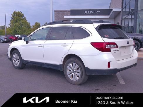 Used 2016 Subaru Outback 2.5i Premium AWD/4WD image 3