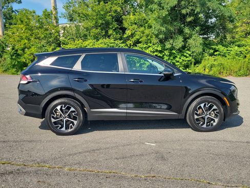 Used 2024 Kia Sportage EX w/ EX Premium Package AWD/4WD image 4