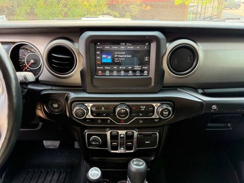 Used 2020 Jeep Wrangler Unlimited Sport S AWD/4WD image 20