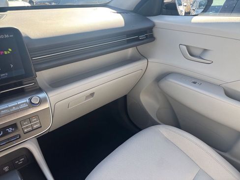 Used 2025 Hyundai Kona SEL image 36